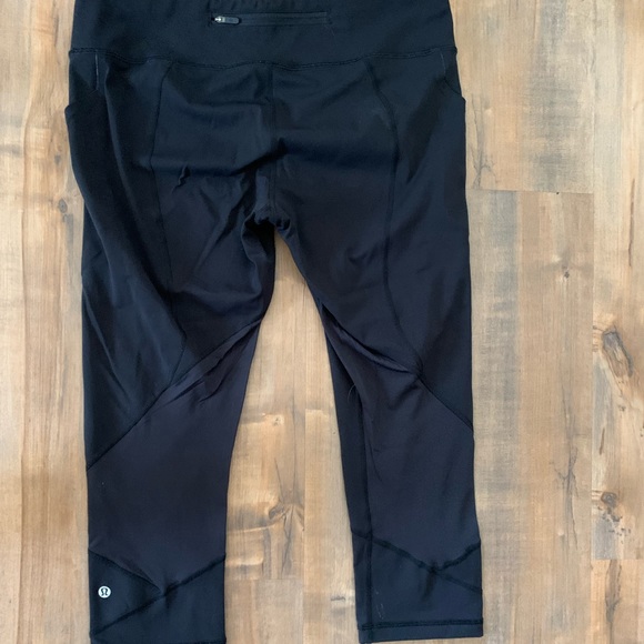 Cropped black Lululemon leggings. - Picture 1 of 2